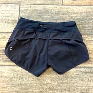 Lululemon Speed Up Low-Rise Lined Short 2.5" black size 2